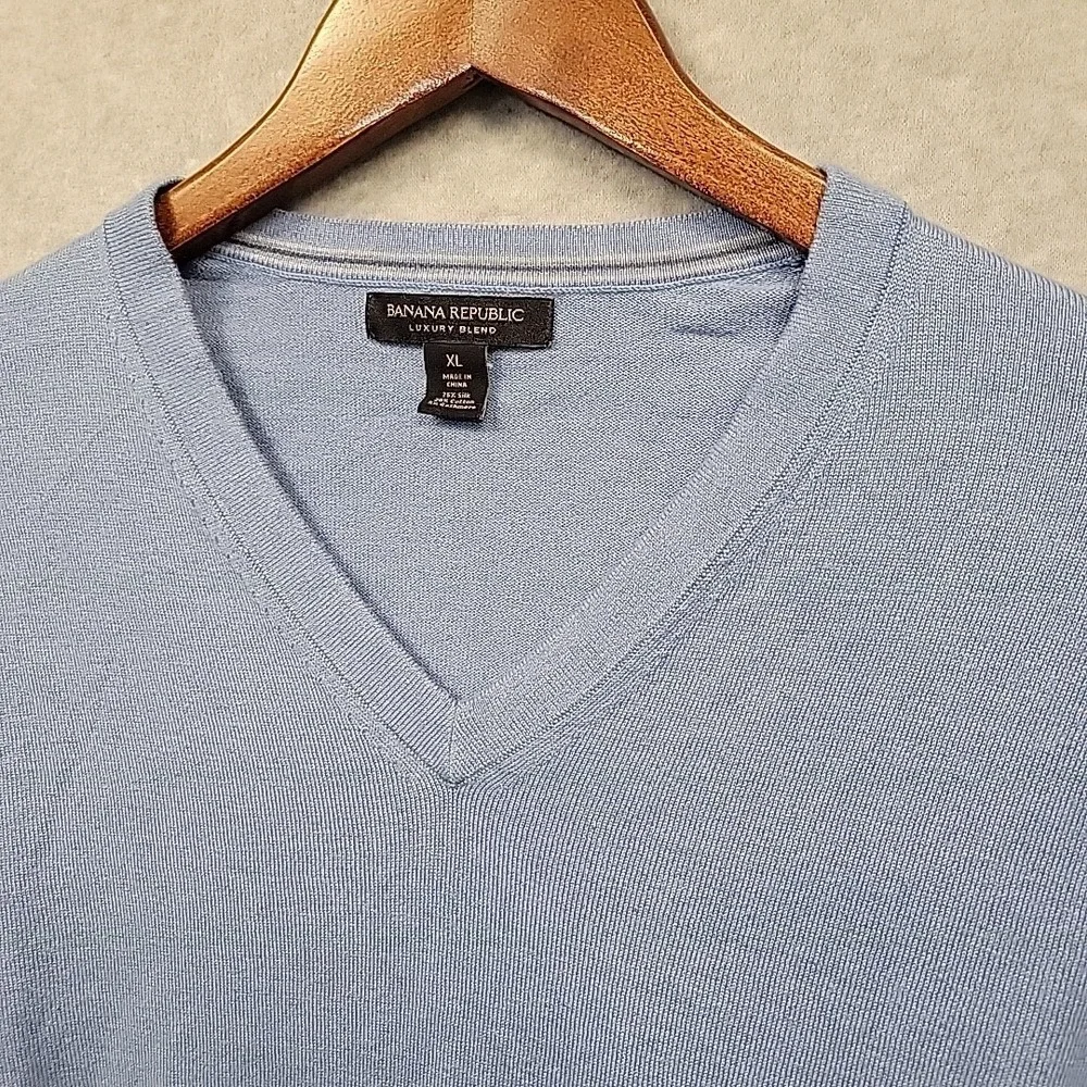 BANANA REPUBLIC Lt Blue Silk Cotton Cashmere Sweater V-Neck Luxury Blend Mens XL